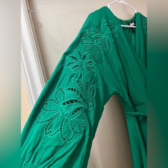 DKNY Green Long Sleeve Dress Size 4 Tie Waist Wrap Top Floral Detail Mini - Picture 4 of 9